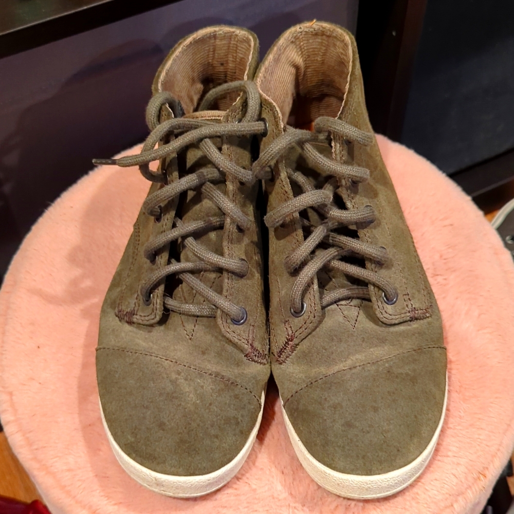 TOMS Women Suede Army Green Booties Sneakers Size 7 UK 5